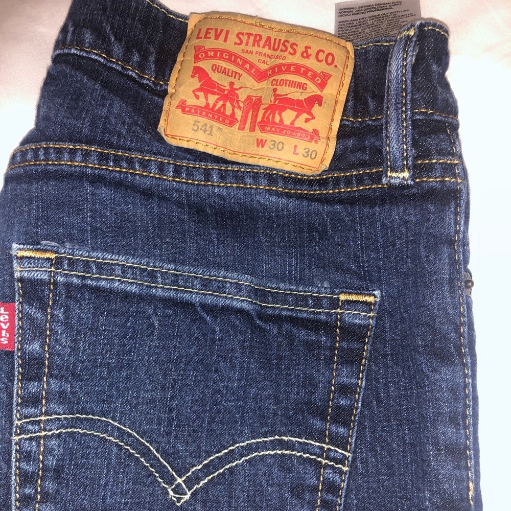 Levi Pants ( 541 )